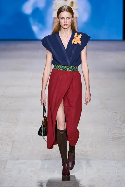 Look 43